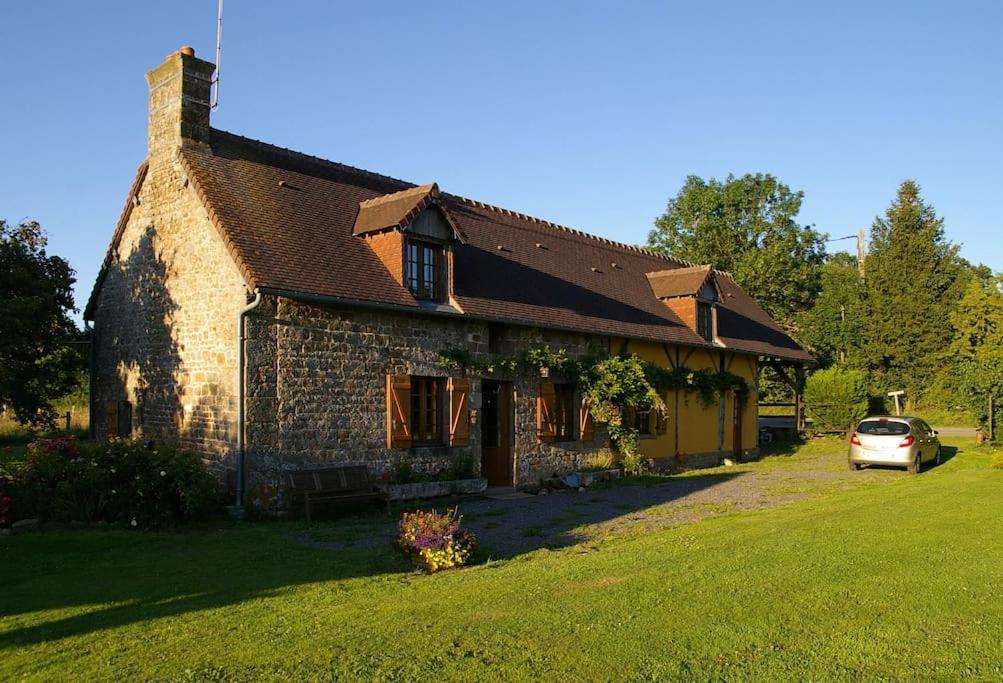 Вілла Gite : La Cochetiere : Ancienne Ferme 18Eme Le Grais Екстер'єр фото